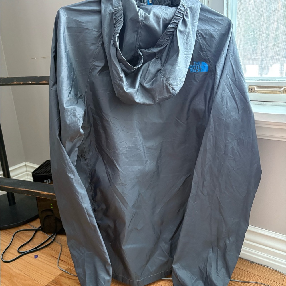 The North Face Gray Lightweight Hooded Windbreaker Jacket Men’s Small - Picture 2 of 5